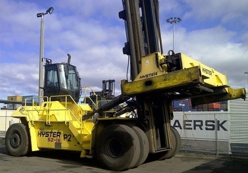 Product picture Hyster E117 (H40.00XM-H48.00XM-16CH, H50.00XM-H52.00XM-16CH) Forklift Parts Manual DOWNLOAD